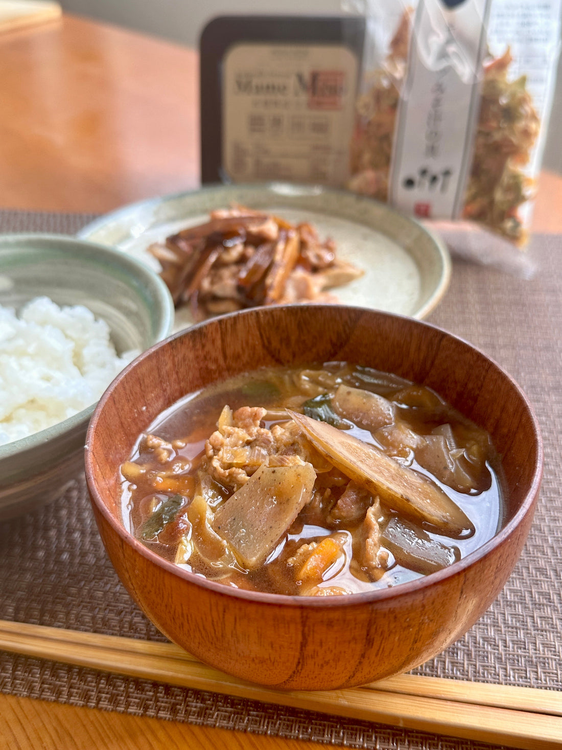 How to make "Pork and Vegetable Miso Soup (Tonjiru)"